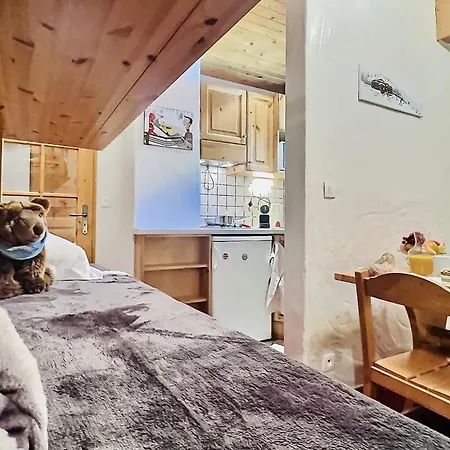 Résidence Rogoney - Les Bleuets - 3 Personnes à Val D'isère à 300m Du Centre Du Village Et 100m Des Pistes Mae-1850 *